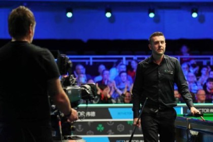 九游体育-北爱赛75三杰携手晋级 塞尔比丢世界第一势头不减