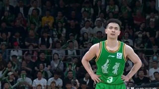 赵继伟：这个赛季球队和前几年不一样 希望季后赛能打得更好